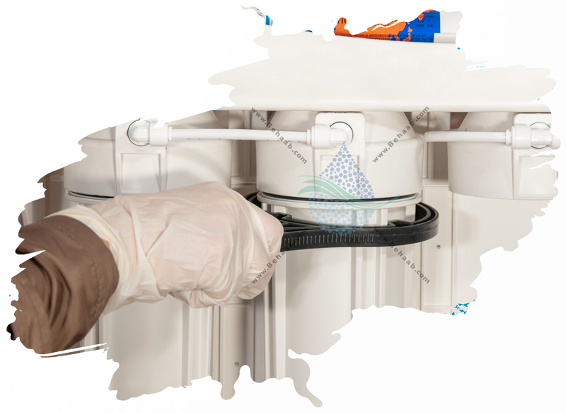 How to Service Your Reverse Osmosis Unitچطور دستگاه تصفیه آب نوع اسمز معکوس شما را سرویس می کنیم