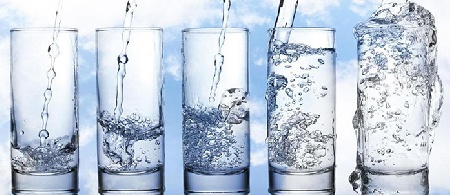 10 دلیل برای نوشیدن آب بیشتر