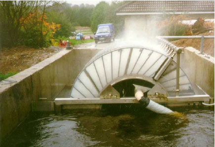 Filtration-and-reuse-of-water-in-%EF%AC%81sh-farming