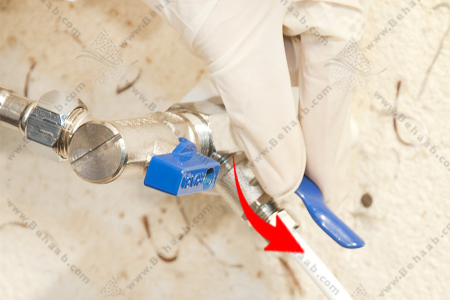 Ball valae Water purifieirآب ورودی در دستگاه اسمز معکوس