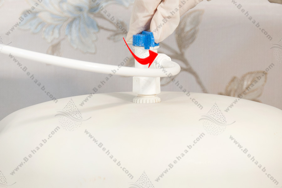 Ball vale tank Reverse Osmosis باز کردن شیر مخزن تصفیه آب