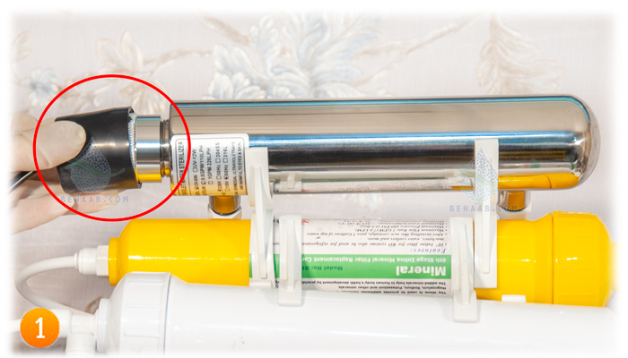آموزش نحوه تعویض لامپ فیلتر یووی تصفیه آب خانگی UV Bulb Replacement