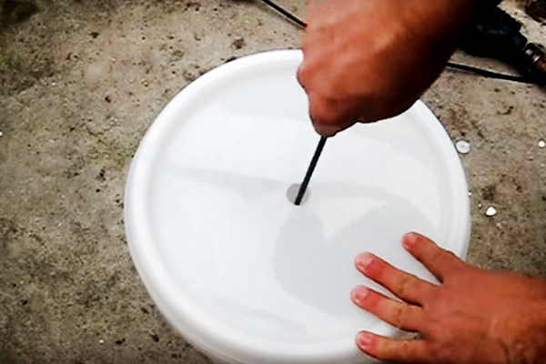 How to make a free-standing water filter  چگونه یک دستگاه تصفیه آب ساده بسازیم؟